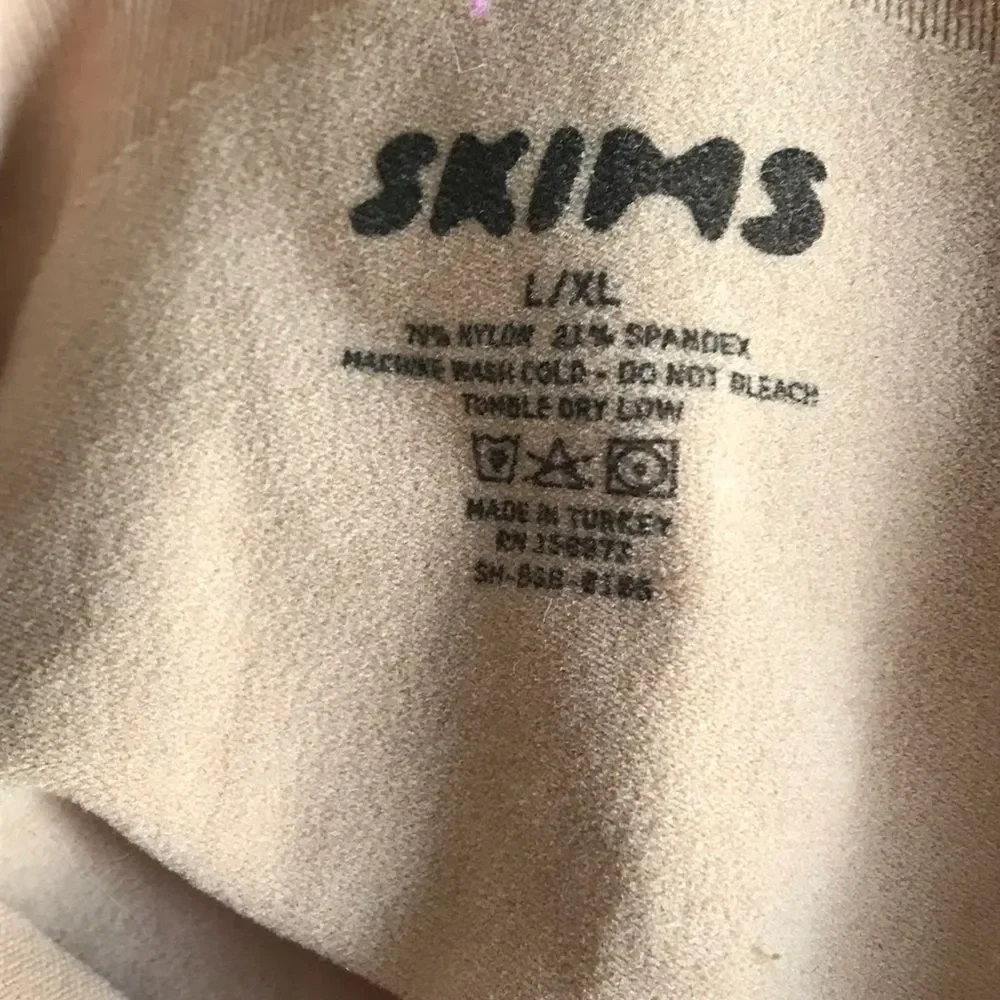 SKIMS Nude Sculpting V-Neck Bodysuit